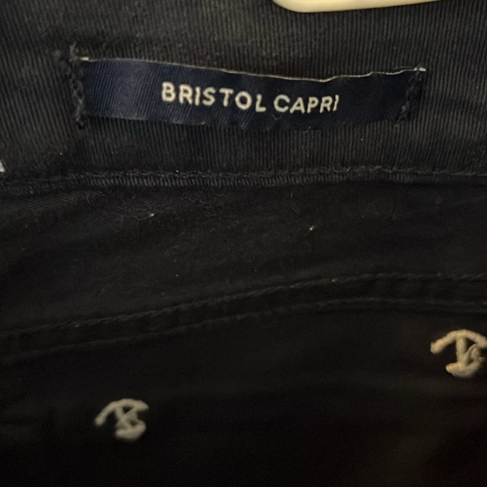Charter Club blue nautical size 4 capri’s - Picture 4 of 4